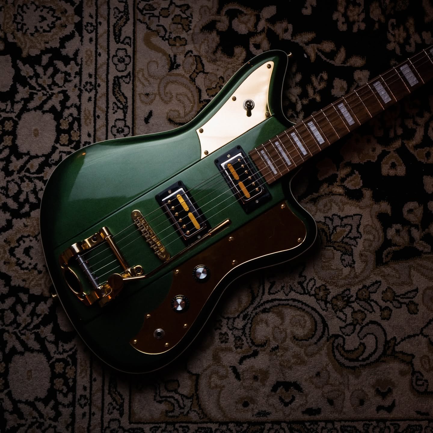 Criação Offero Guitars