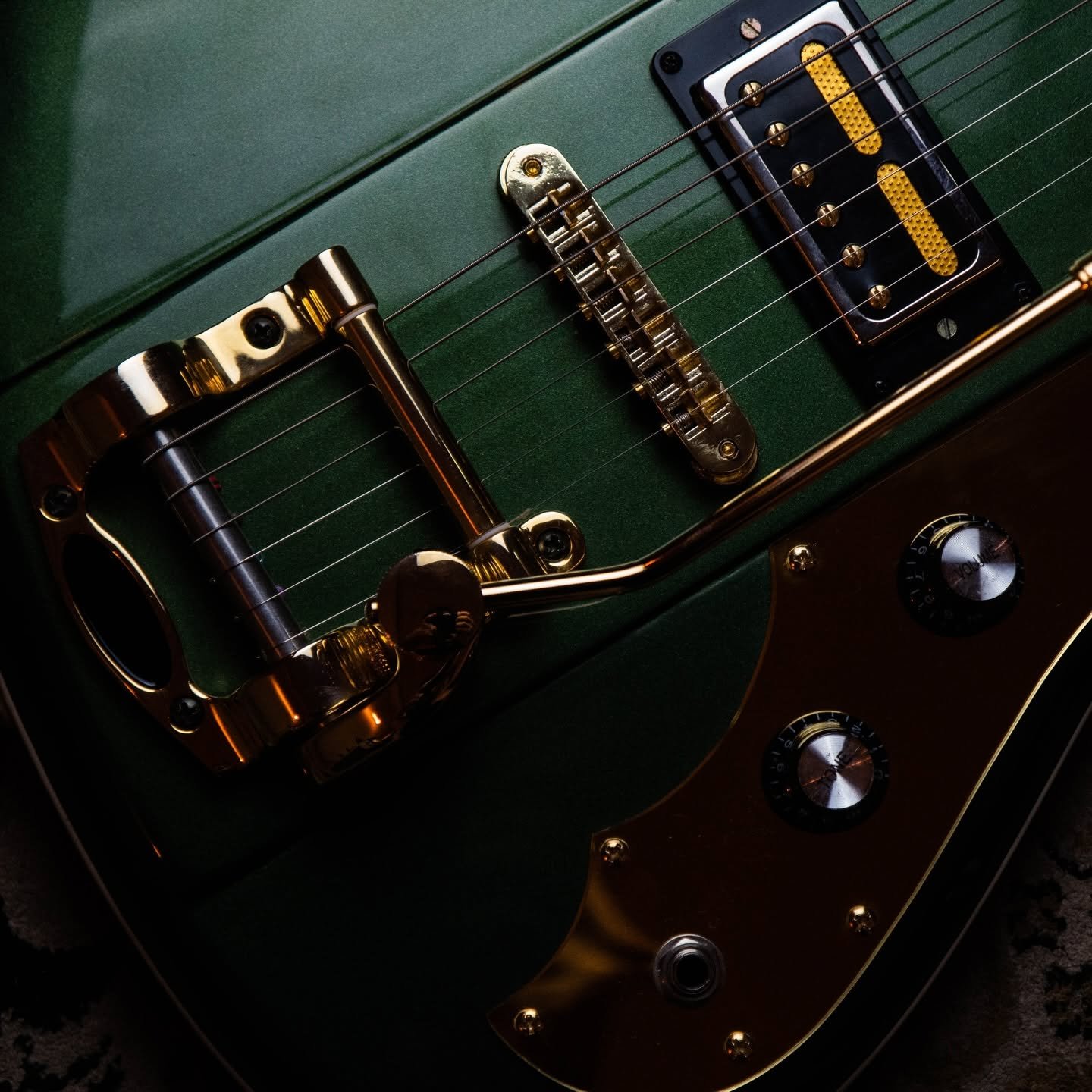 Criação Offero Guitars