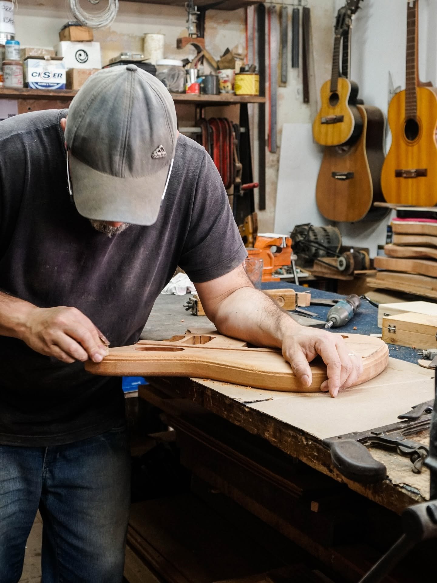 Projeto sob medida Offero Guitars